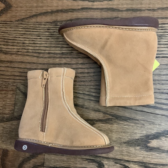 Itzy Bitzy Tan Suede Squeaky Baby Walker Boots - Picture 5 of 7